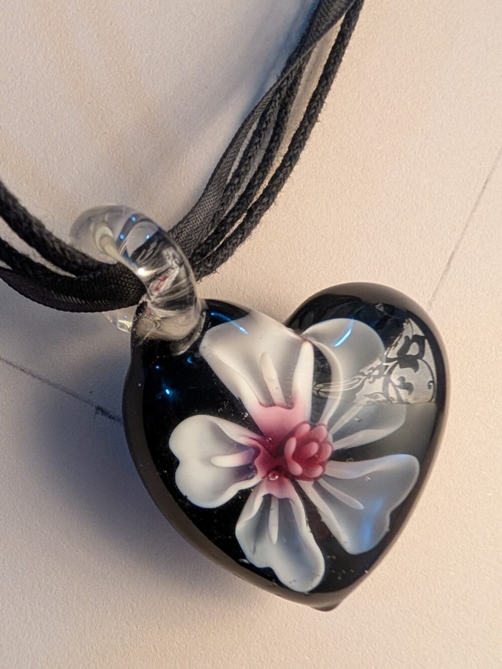 Black Floral Glass Heart Pendant Necklace - Picture 3 of 8